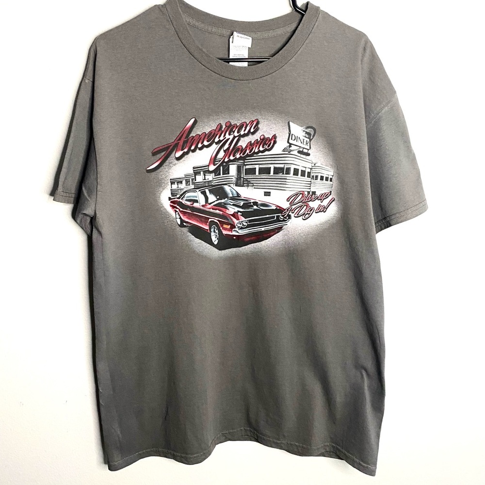 Gildan Men’s T-shirt Size L Grey Car Short Sleeve